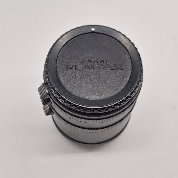 Retro Pentax MZ-5 analog systemkamera med två objektiv