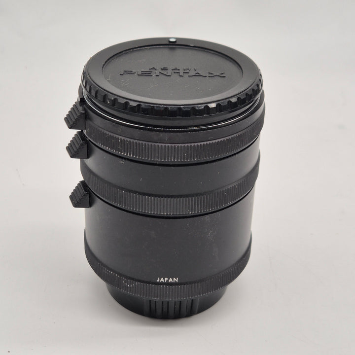 Retro Pentax MZ-5 analog systemkamera med två objektiv