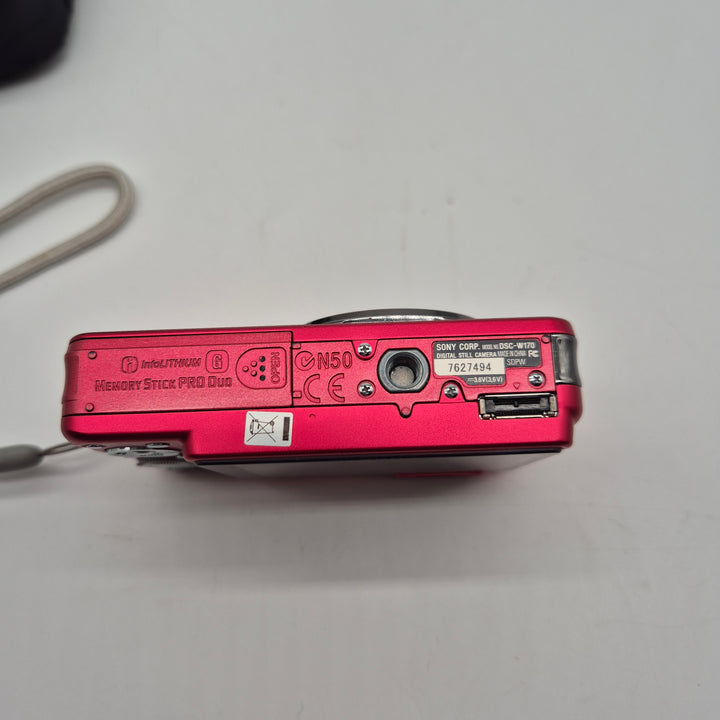 Röd Sony Cyber-shot kompaktkamera retro 10 MP