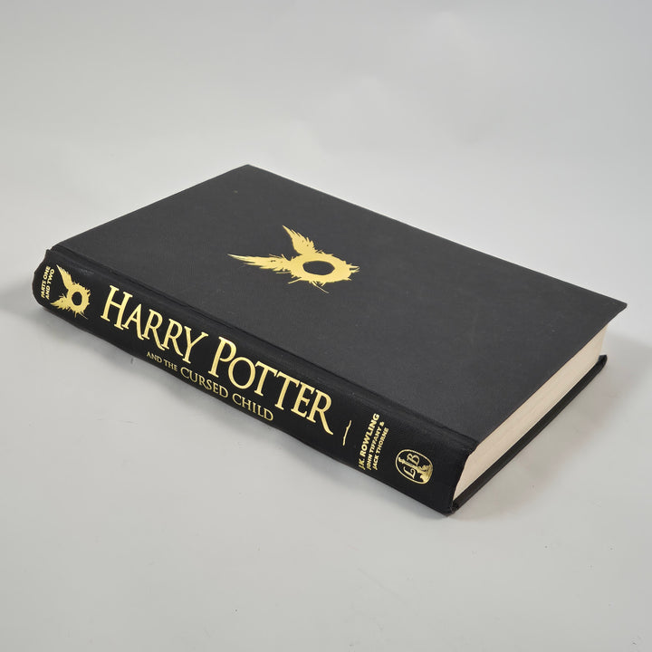 Harry Potter and the Cursed Child inbunden bok