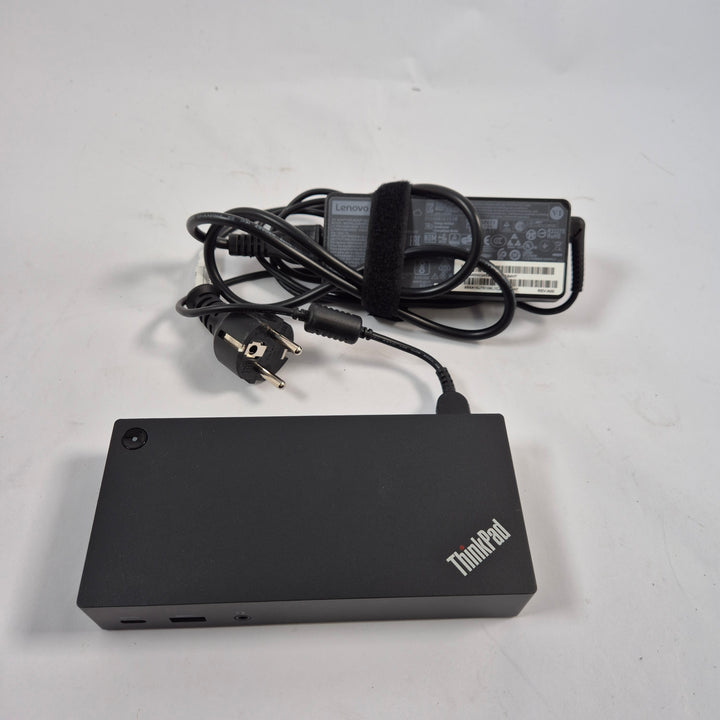 Lenovo ThinkPad dockningsstation med nätadapter svart
