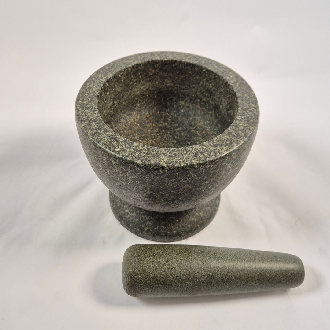 Mörkgrå robust stenmortel i granit - 6kg