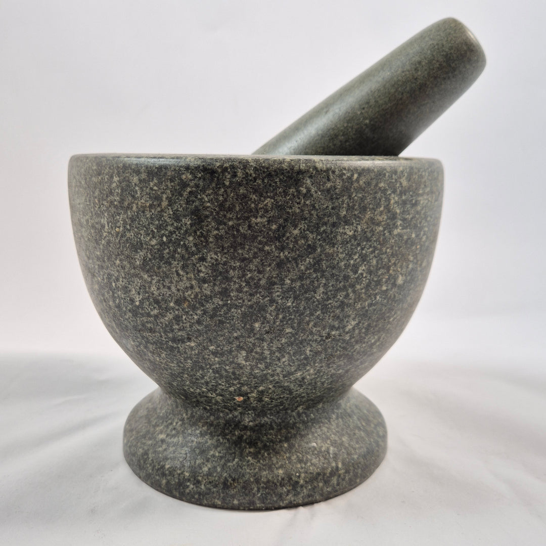 Mörkgrå robust stenmortel i granit - 6kg