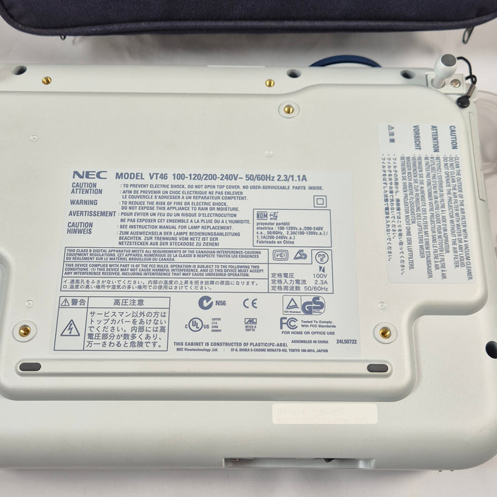 NEC VT46 retro projektor med väska