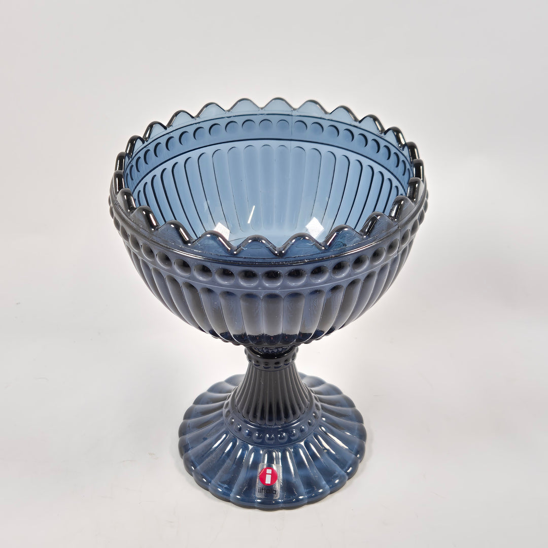 Elegant blå glasskål på fot Iittala