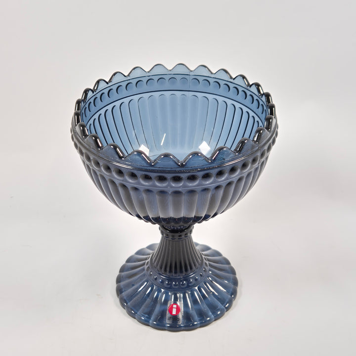 Elegant blå glasskål på fot Iittala