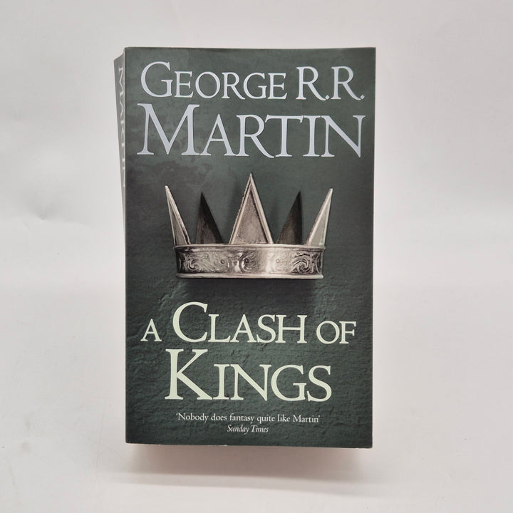 A Clash of Kings pocketbok på engelska