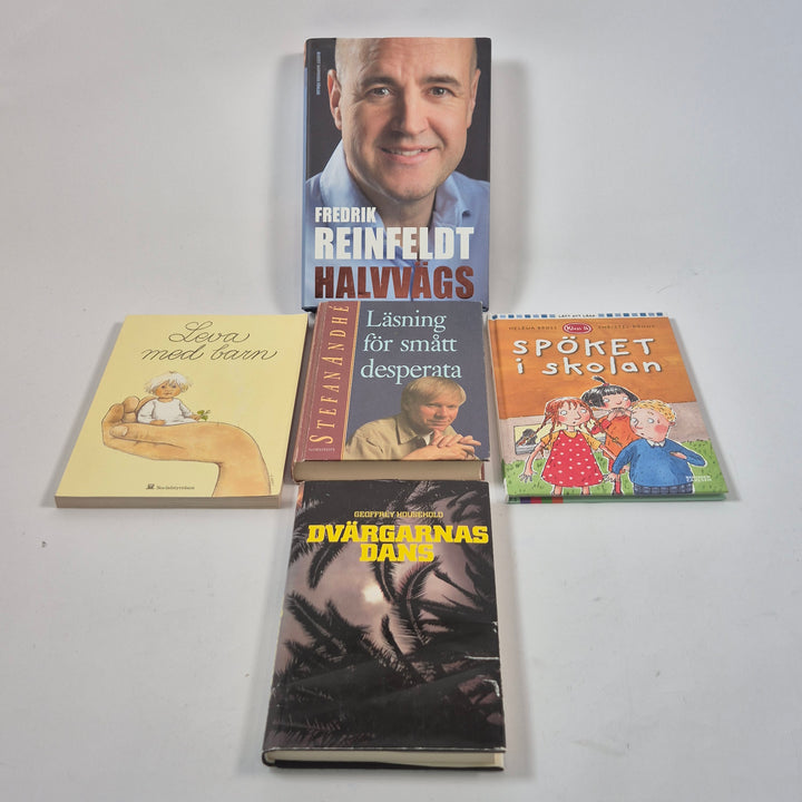 Bokpaket fem titlar blandade genrer