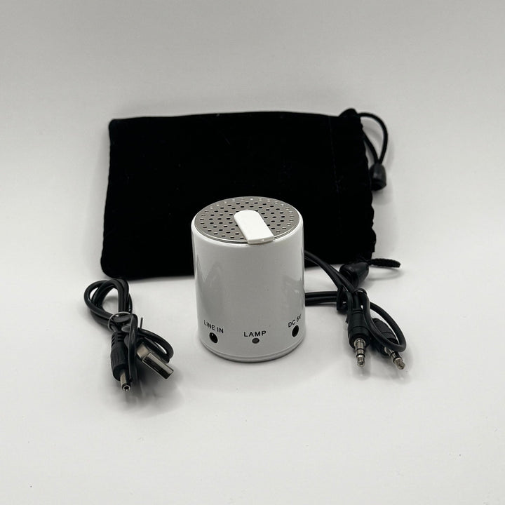 Vit modern bordslampa med ljudingång - Homy Secondhand Online