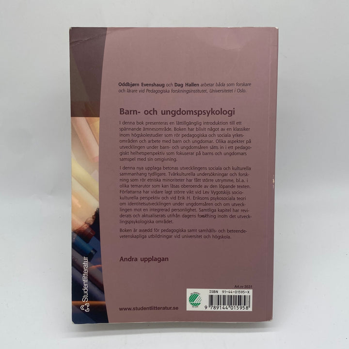 Barn- och ungdomspsykologi bok mycket gott skick