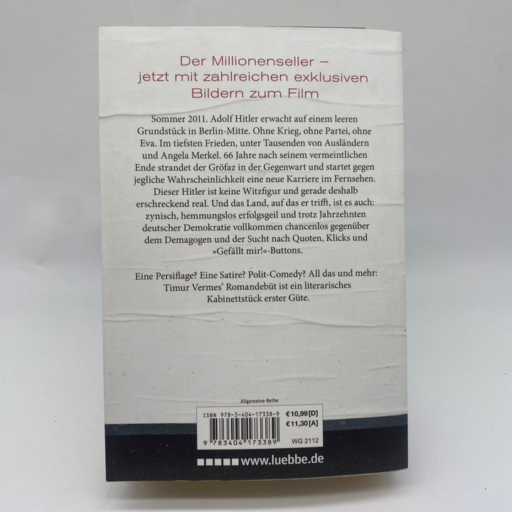 Satirisk roman "Er ist wieder da" begagnad bok