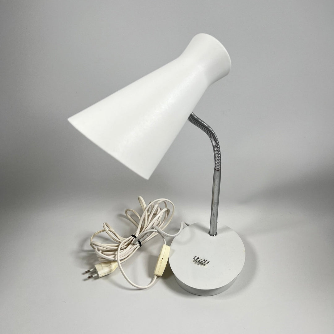 Flexibel Vit Skrivbordslampa i Modernt Design - Homy Secondhand Online