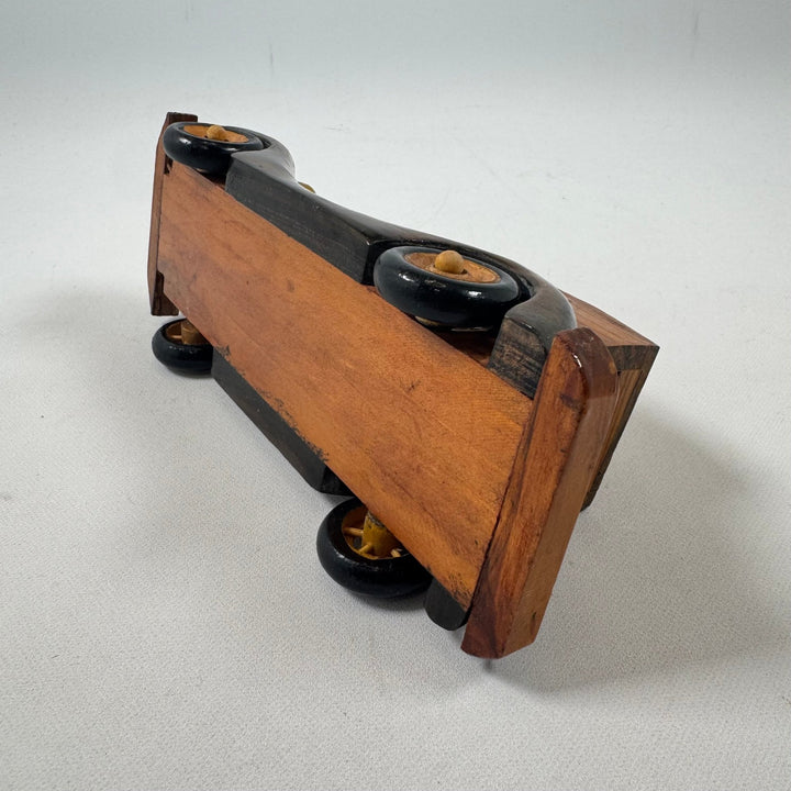 Retro Träbil i Vintage Stil för Samlare - Homy Secondhand Online