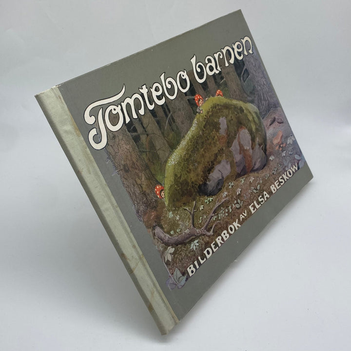 Charmig Barnbok "Tomtebo Barnen" av Elsa Beskow - Homy Secondhand Online