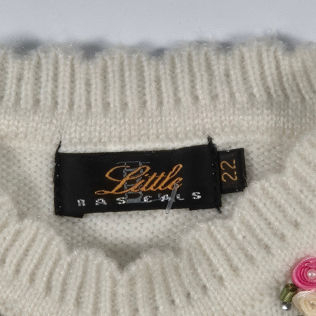 Charmig stickad tröja med blomdekorationer för barn - Homy Secondhand Online