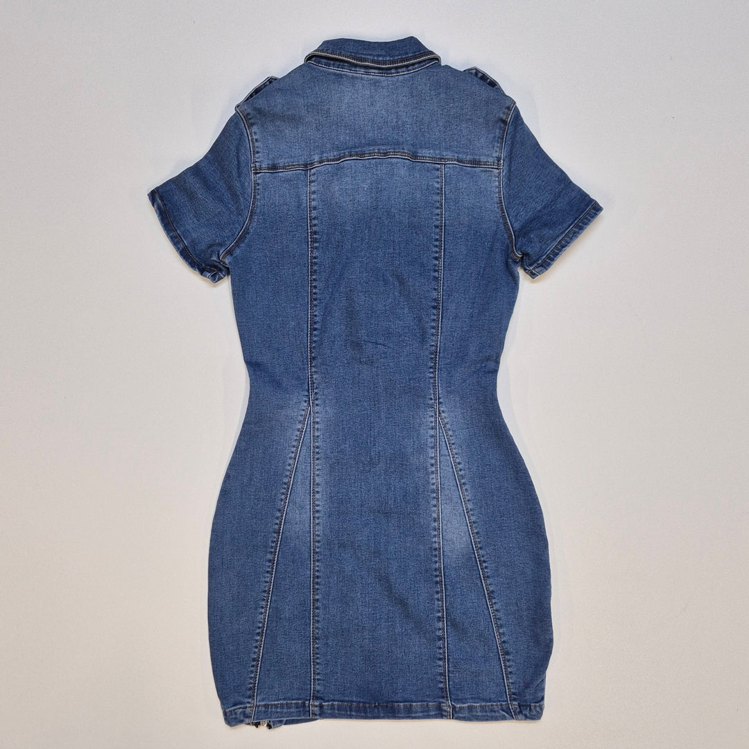 Chict denimklänning med dragkedjedetaljer - Homy Secondhand Online