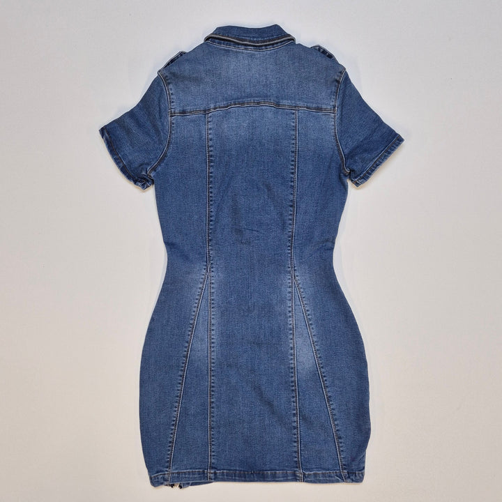 Chict denimklänning med dragkedjedetaljer - Homy Secondhand Online