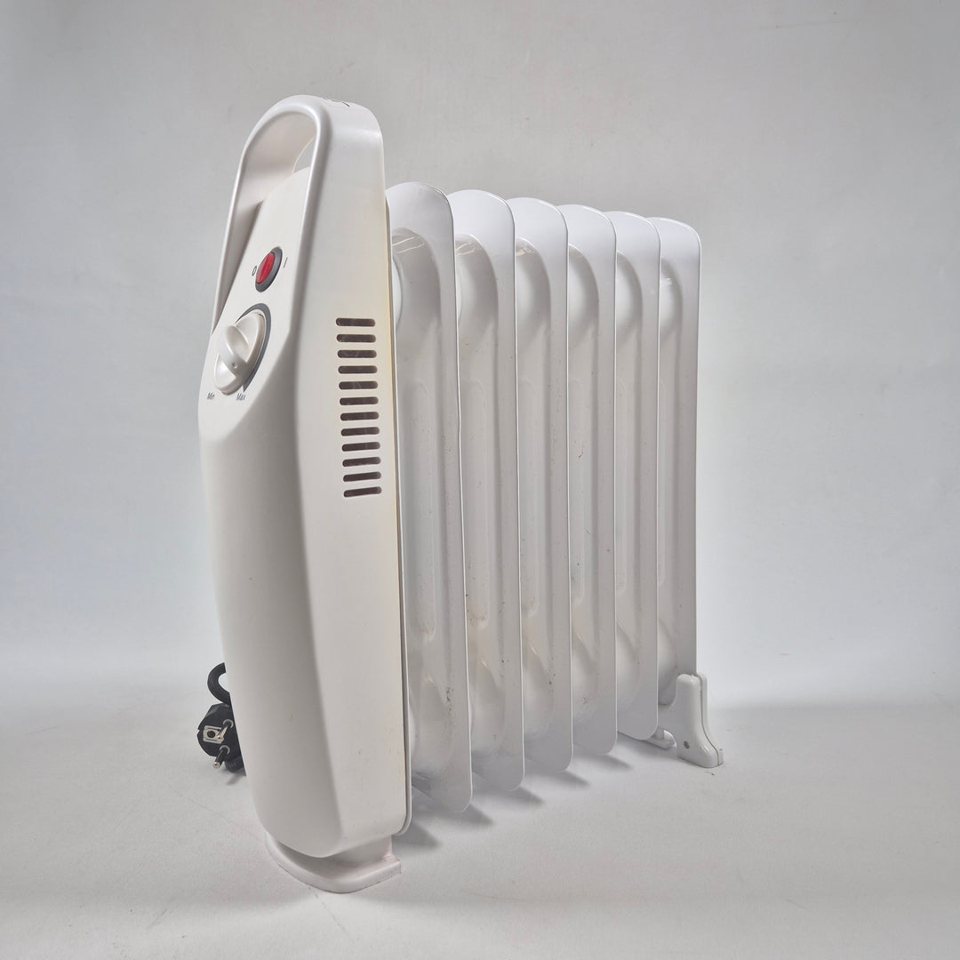 Elegant oljefylld Biltema-radiator i metall