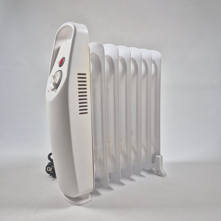 Elegant oljefylld Biltema-radiator i metall