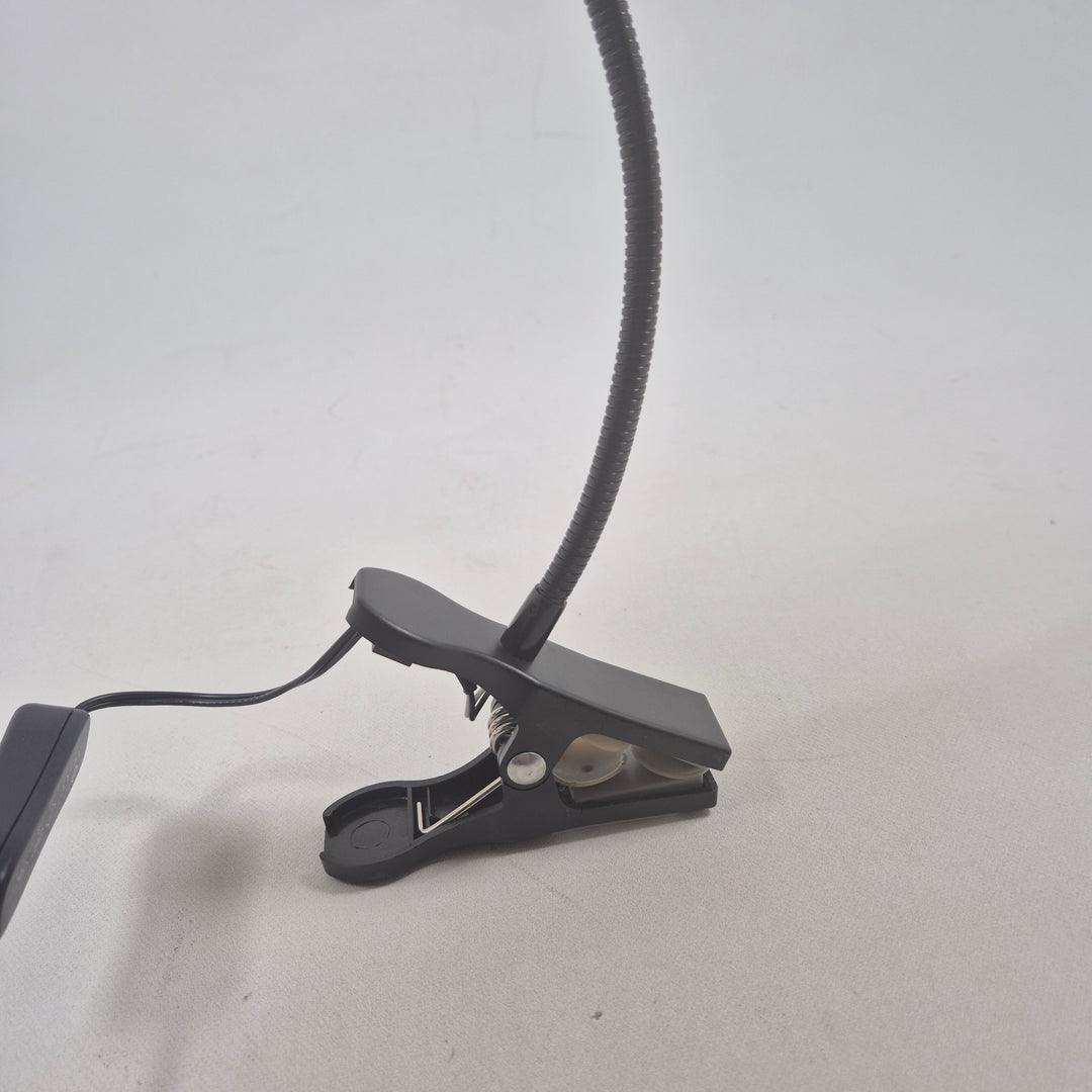 Flexibel bordslampa i metall begagnad