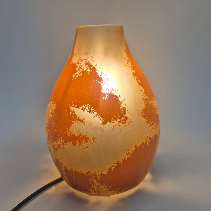 Handgjord orange glasvas från Handmade Quality