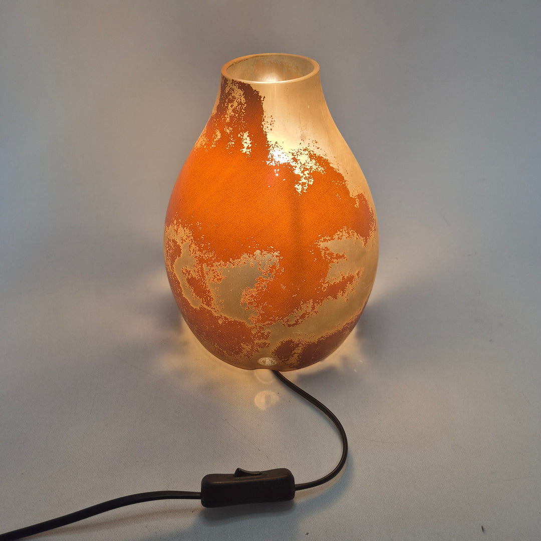 Handgjord orange glasvas från Handmade Quality