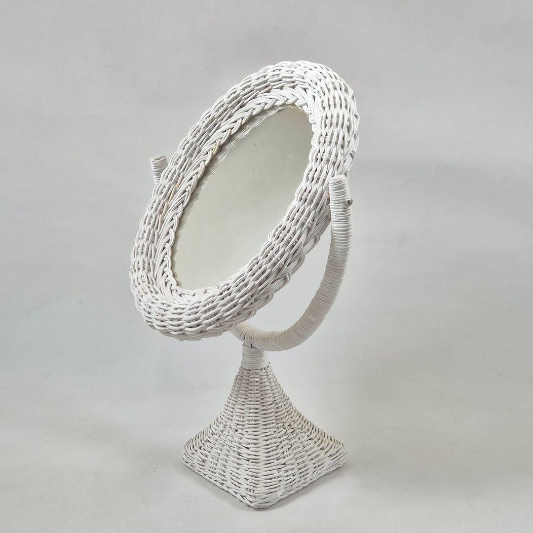 Vit rotting spegel med bohemisk elegans