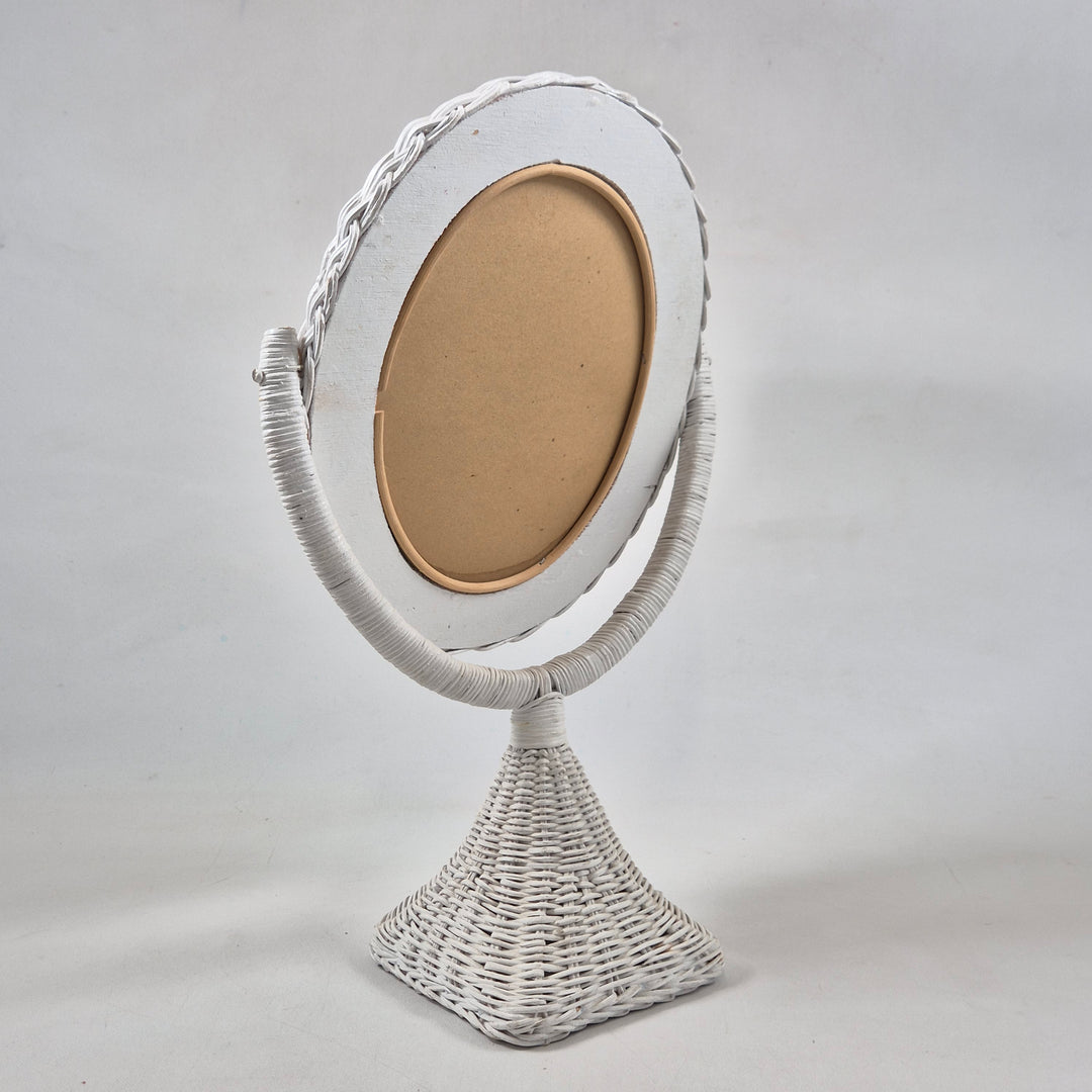 Vit rotting spegel med bohemisk elegans