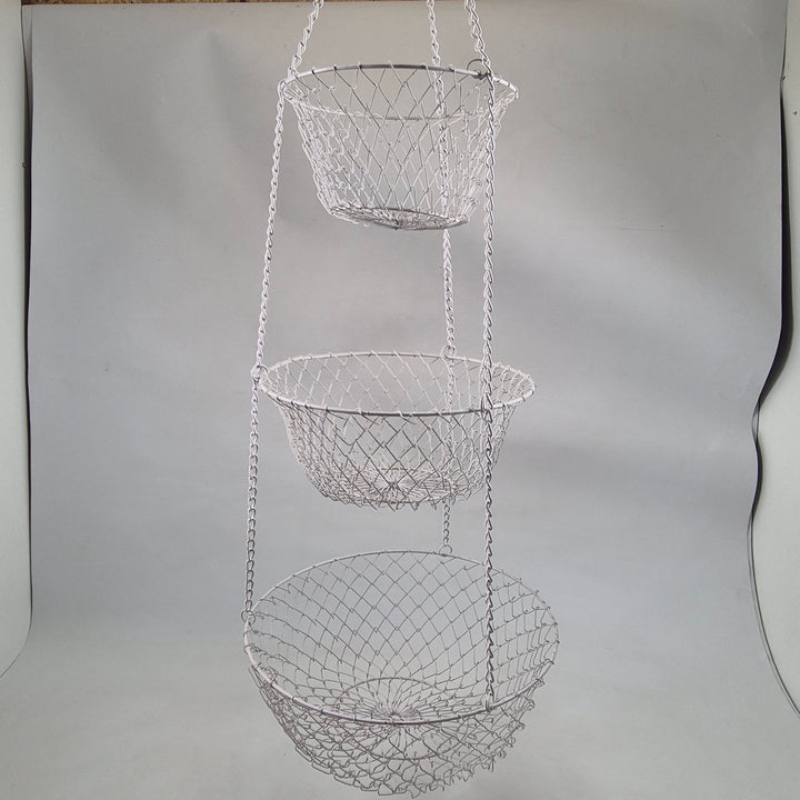 Elegant Tredelat Hängande Fruktfat i Metall