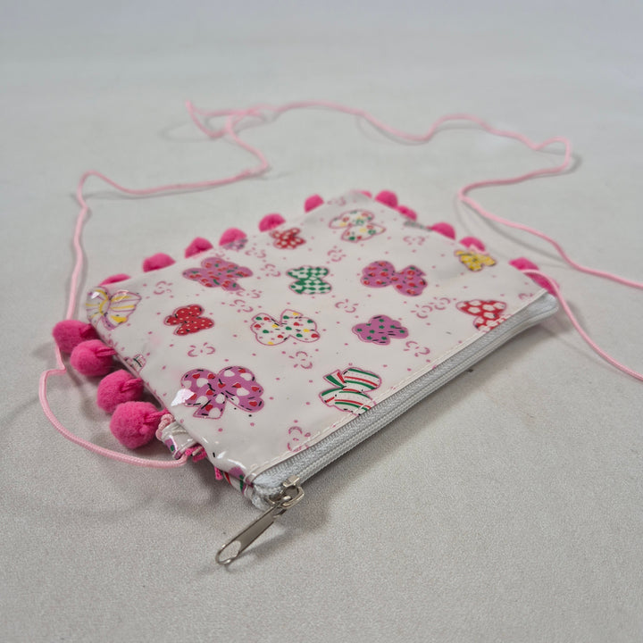 Retro plånbok med hjärtmönster och pom-poms