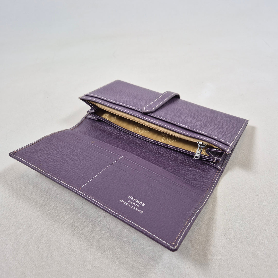 Hermes plånbok i lila läder elegans