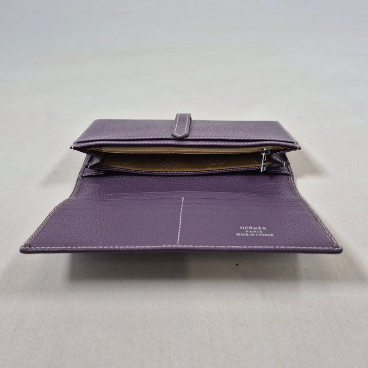 Hermes plånbok i lila läder elegans