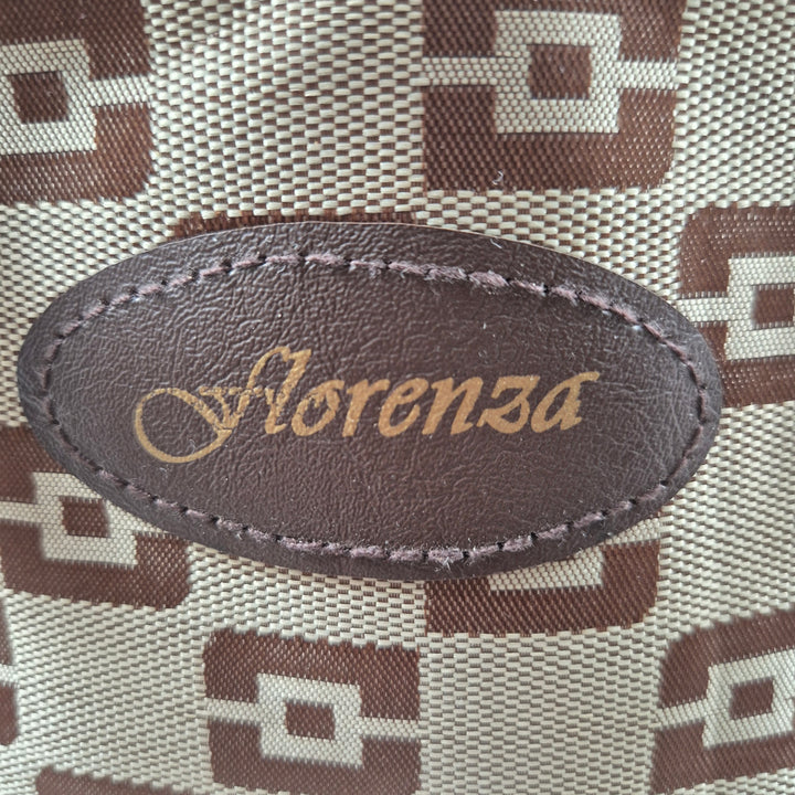 Elegant och rymlig Florenza handväska i konstläder
