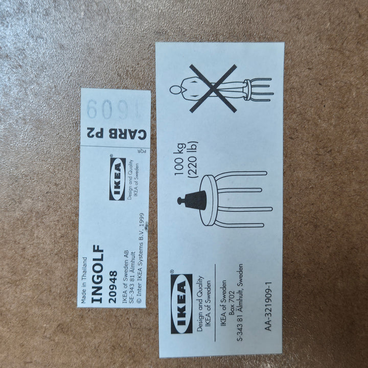 Vit klassisk IKEA Ingolf pall i trä