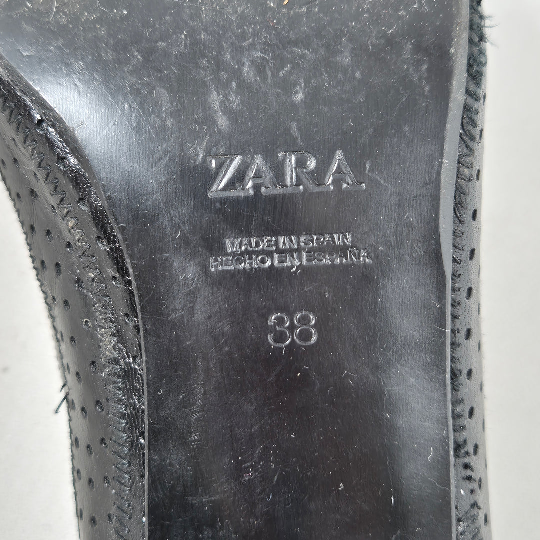 Zara Perforerade Pumps i Läder Storlek 38