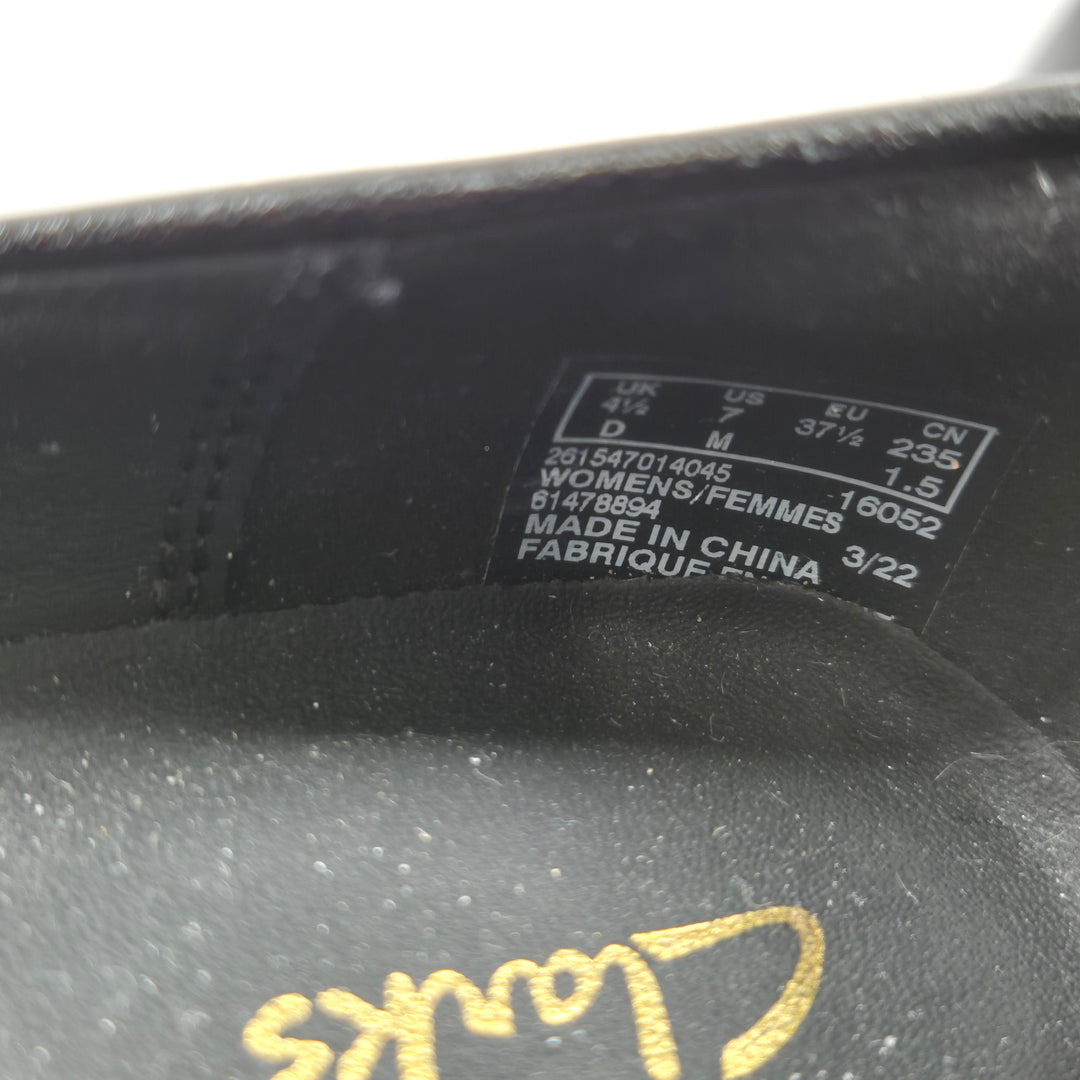Eleganta svarta läderskor med klack från Clarks