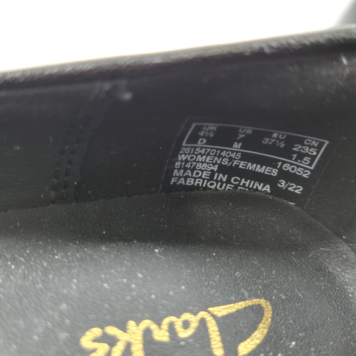 Eleganta svarta läderskor med klack från Clarks