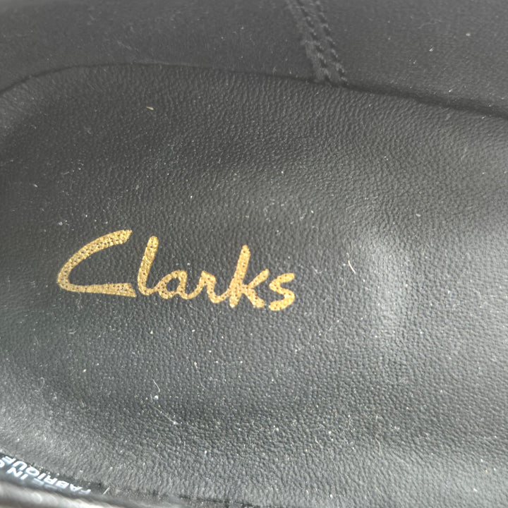 Eleganta svarta läderskor med klack från Clarks