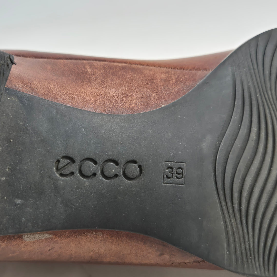 Eleganta bruna Ecco damkängor i läder