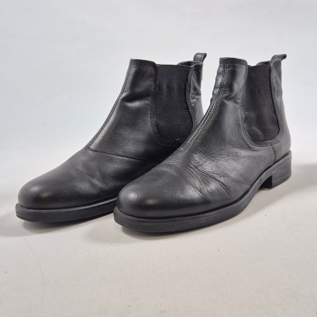 Eleganta svarta läderboots från Vagabond