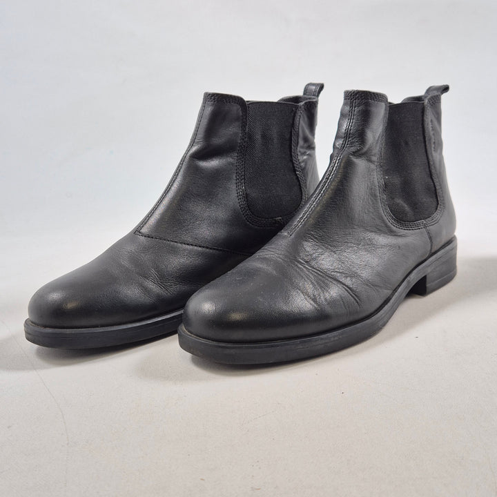 Eleganta svarta läderboots från Vagabond
