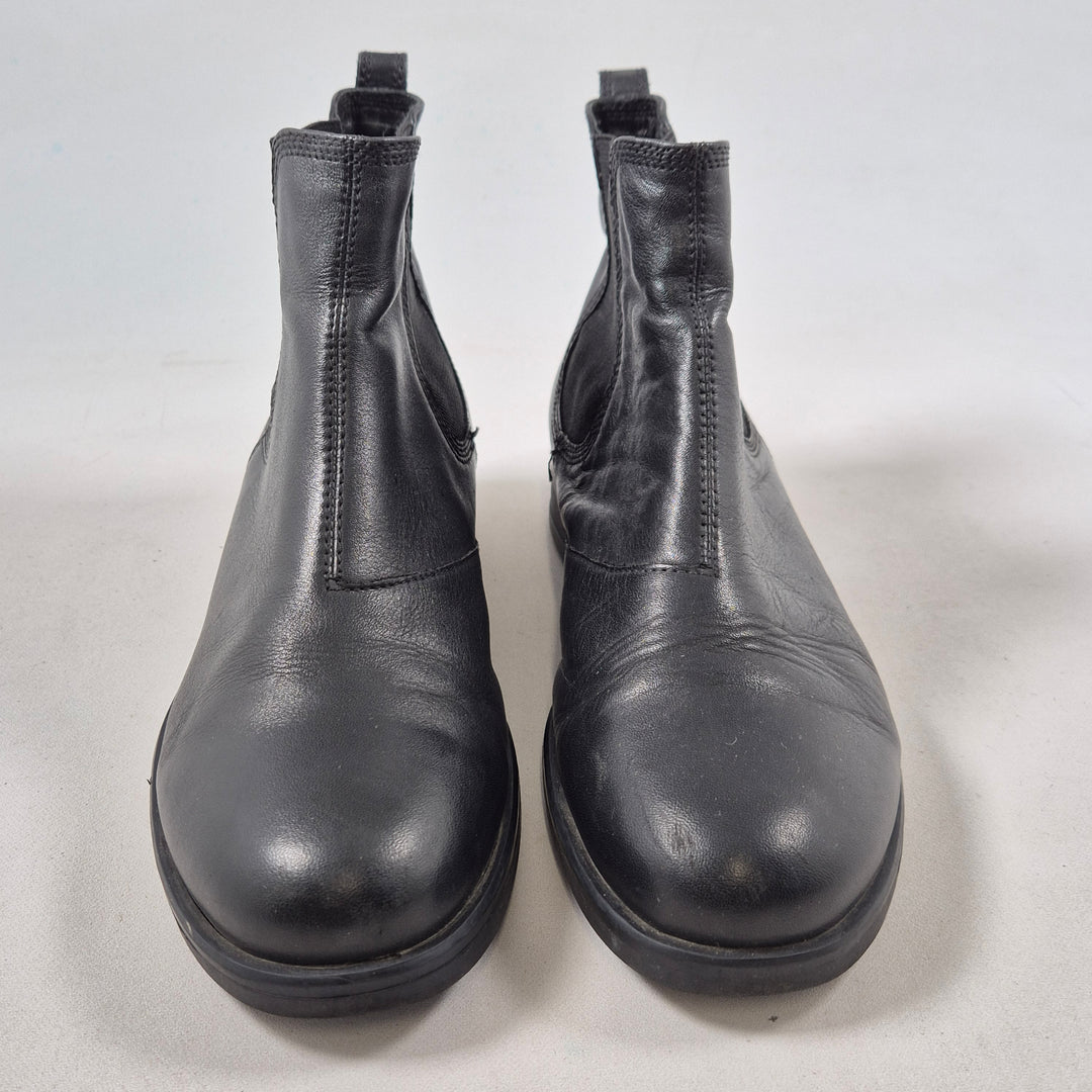 Eleganta svarta läderboots från Vagabond