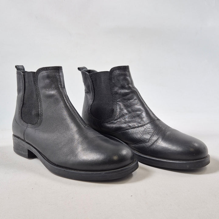 Eleganta svarta läderboots från Vagabond