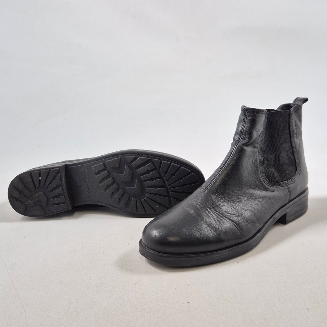 Eleganta svarta läderboots från Vagabond