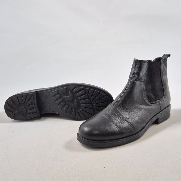 Eleganta svarta läderboots från Vagabond
