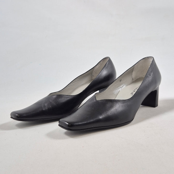 Eleganta svarta läderpumps Nina Armando