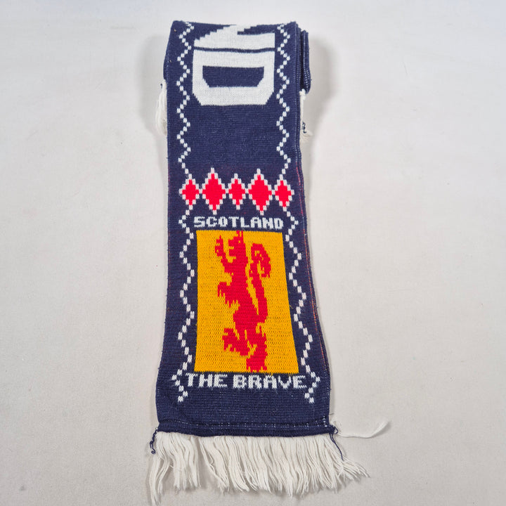 Retro stickad halsduk med skotskt motiv