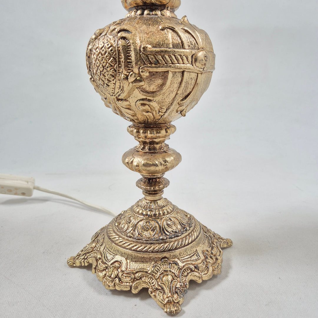 Retro bordslampa i guldtonad metall
