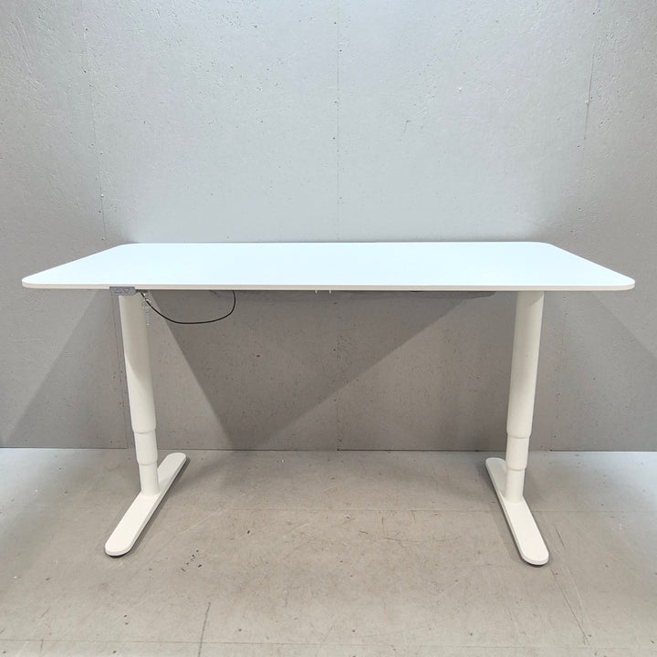 IKEA BEKANT höj-och sänkbart skrivbord i vitt