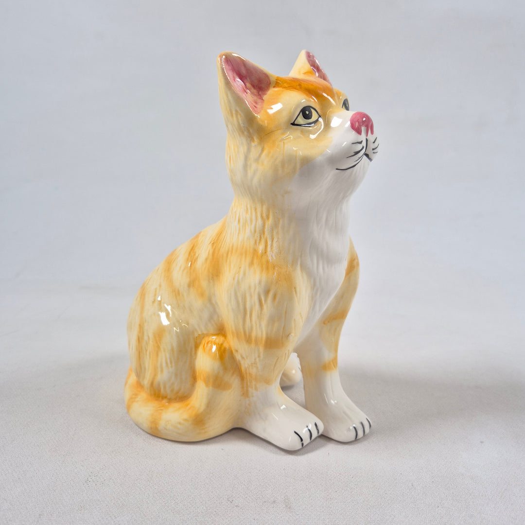 Charmig retro keramikkatt i keramik